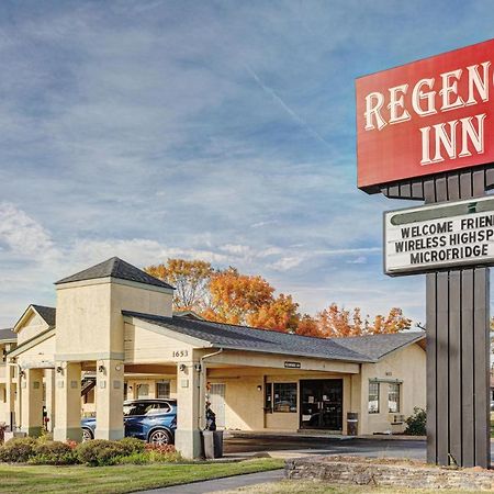 Regency Inn Fayetteville ภายนอก รูปภาพ