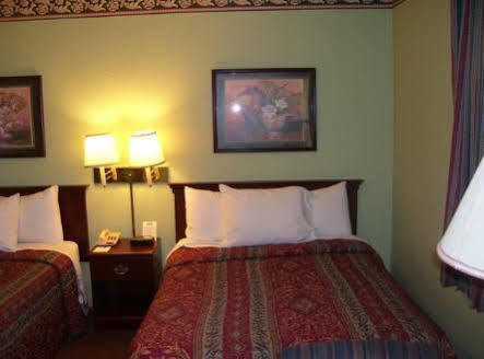 Regency Inn Fayetteville ภายนอก รูปภาพ